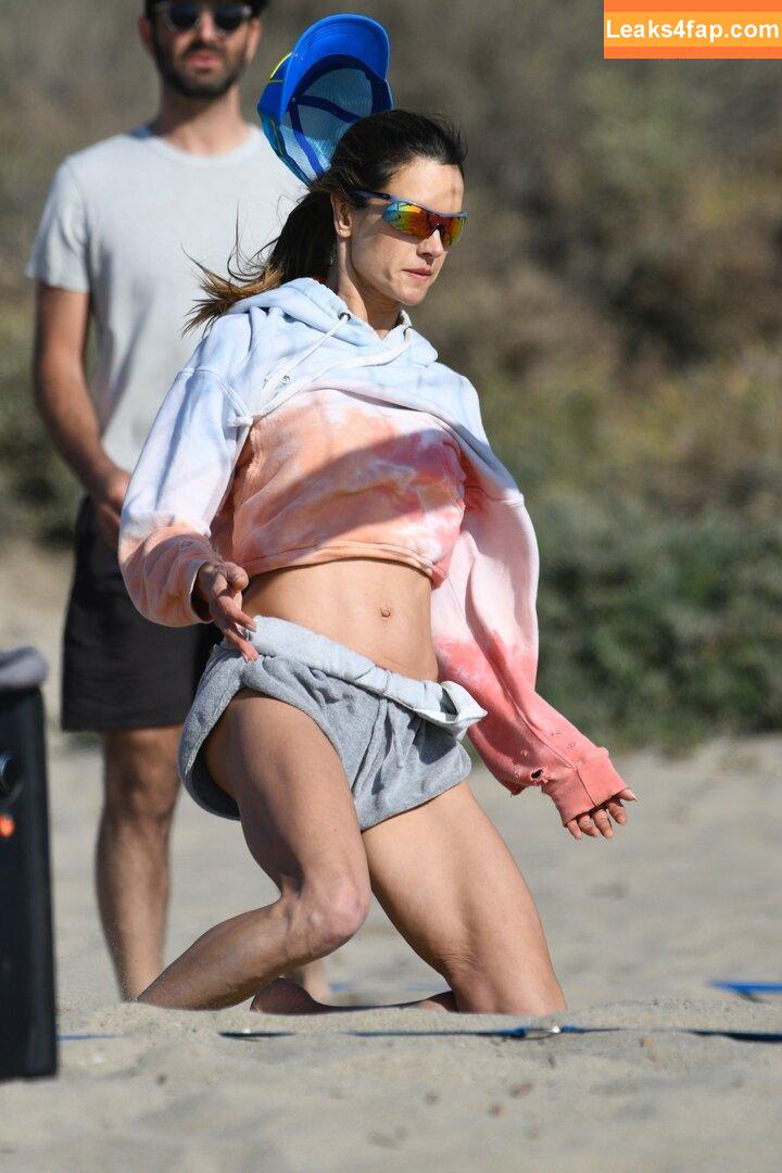 Alessandra Ambrosio / aleambrosio / alelovesanja / alessandraambrosio leaked photo photo #1128