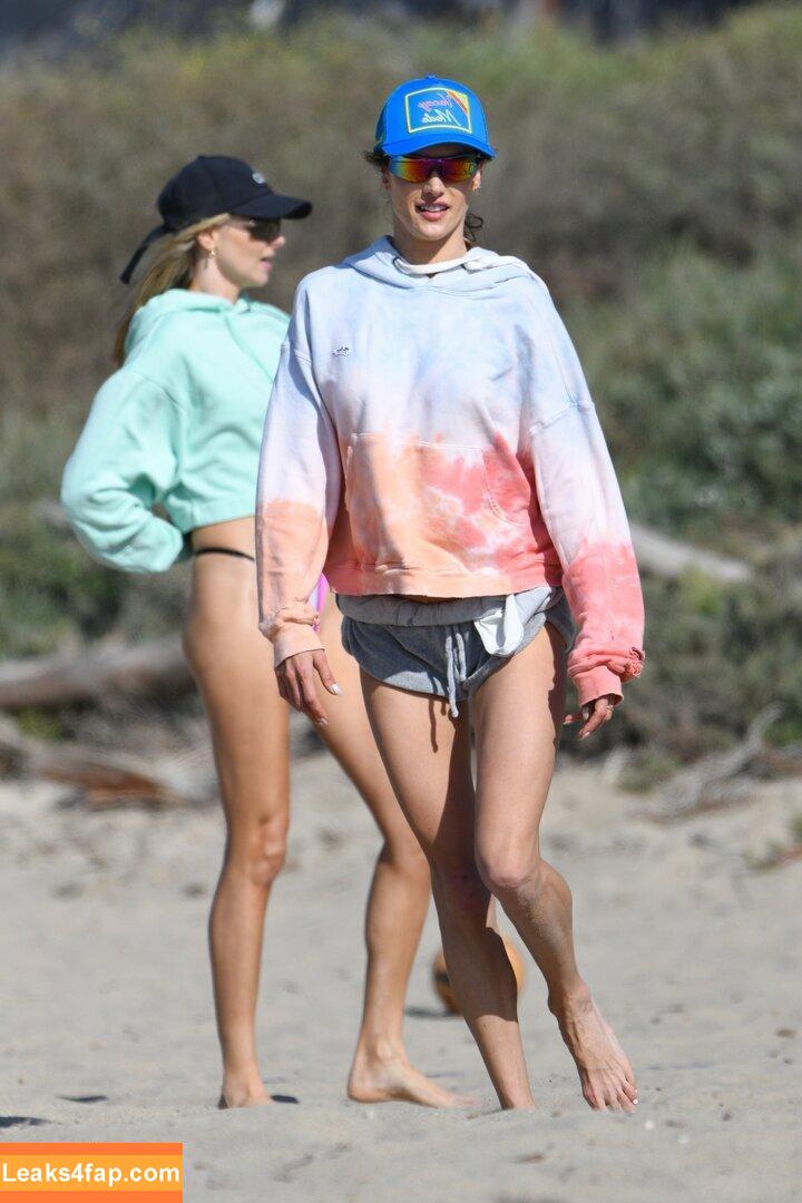 Alessandra Ambrosio / aleambrosio / alelovesanja / alessandraambrosio leaked photo photo #1134