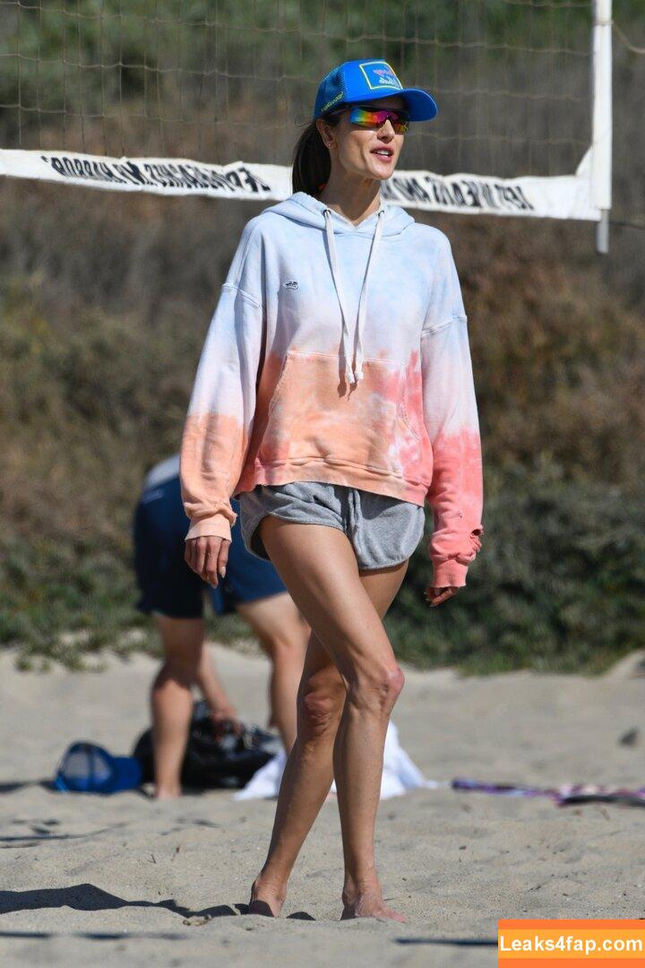 Alessandra Ambrosio / aleambrosio / alelovesanja / alessandraambrosio leaked photo photo #1190
