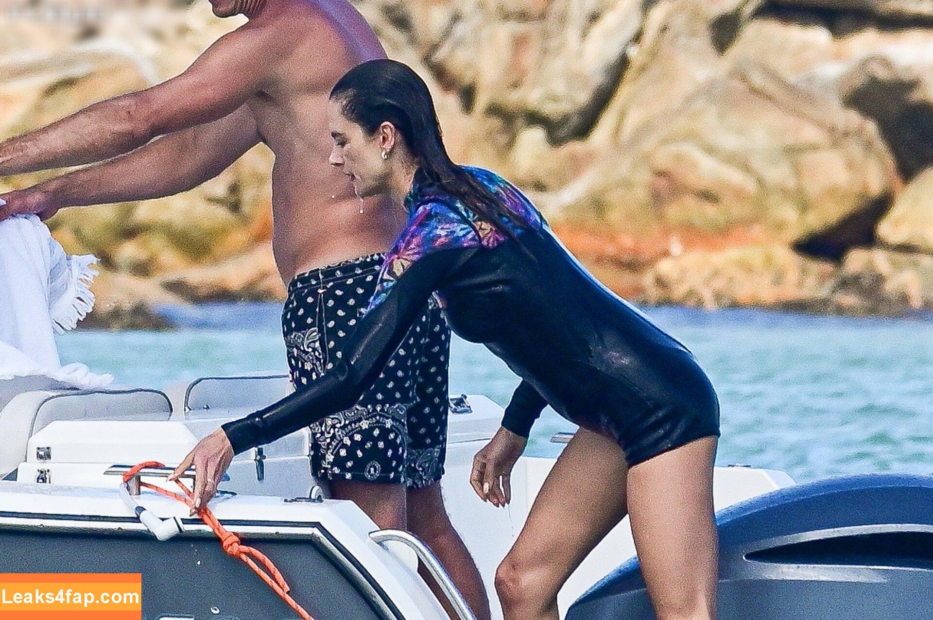 Alessandra Ambrosio / aleambrosio / alelovesanja / alessandraambrosio leaked photo photo #1255