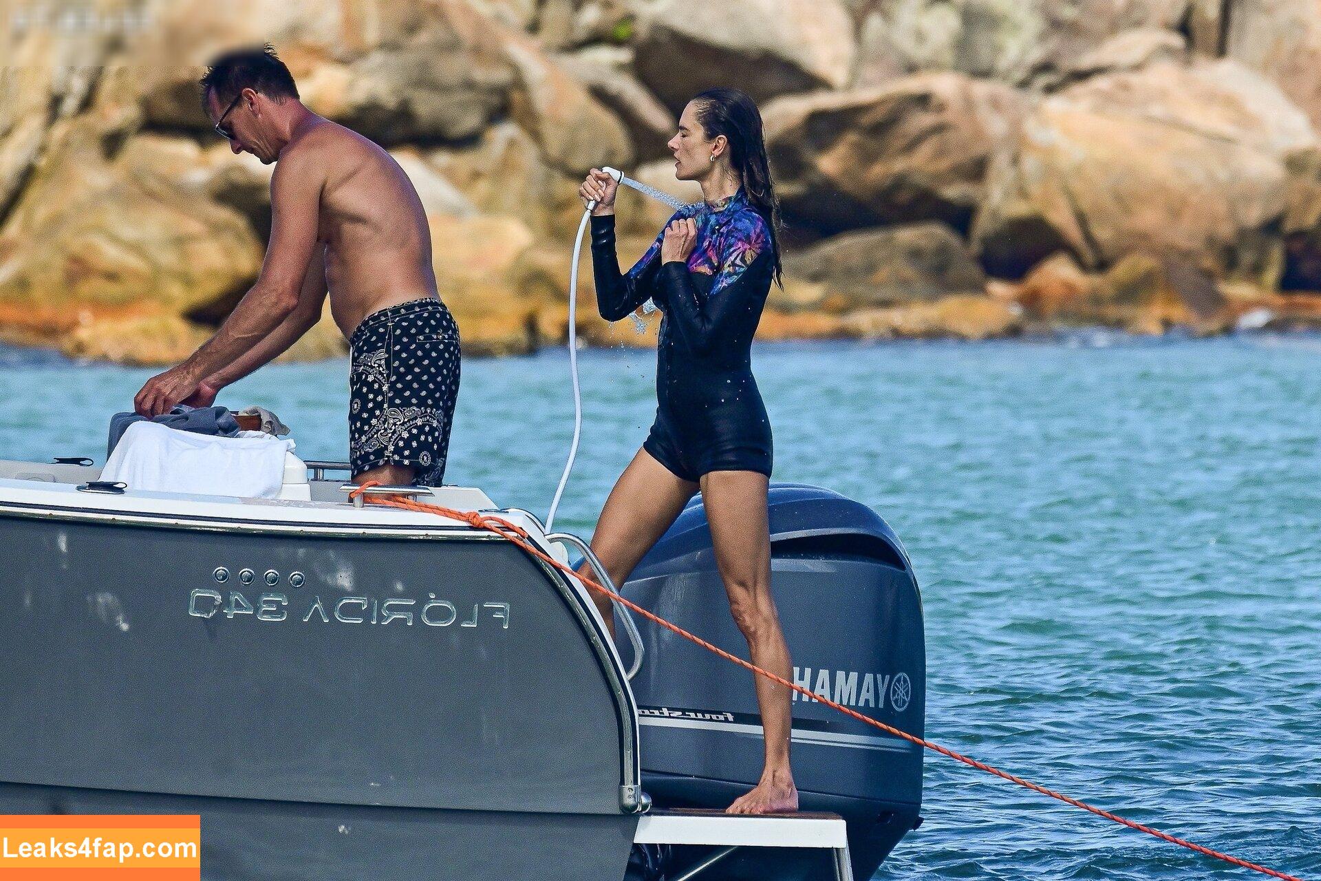 Alessandra Ambrosio / aleambrosio / alelovesanja / alessandraambrosio leaked photo photo #1270
