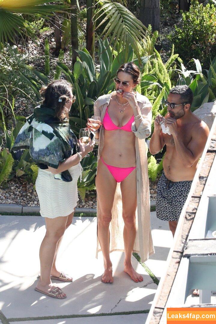 Alessandra Ambrosio / aleambrosio / alelovesanja / alessandraambrosio leaked photo photo #1320