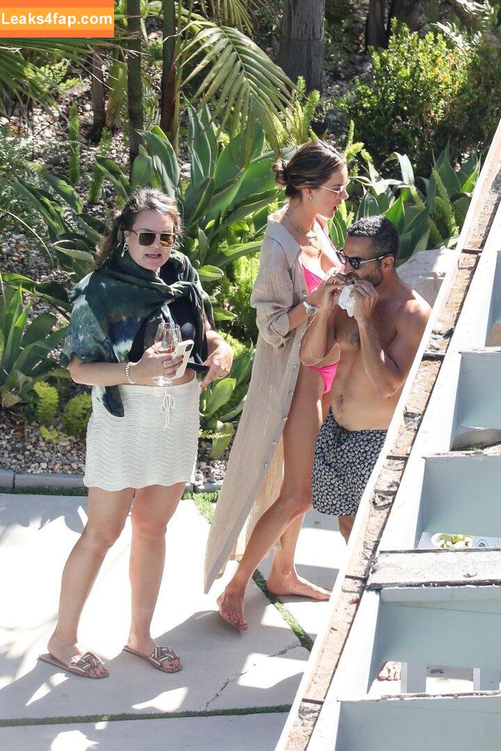 Alessandra Ambrosio / aleambrosio / alelovesanja / alessandraambrosio leaked photo photo #1328