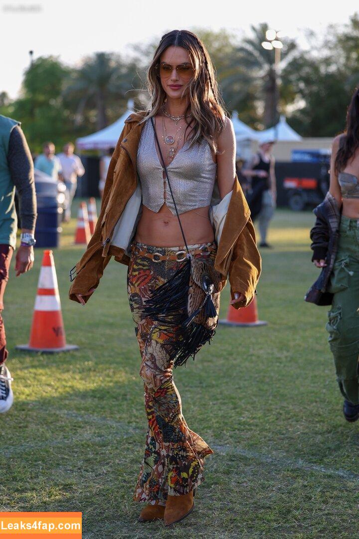 Alessandra Ambrosio / aleambrosio / alelovesanja / alessandraambrosio leaked photo photo #1396