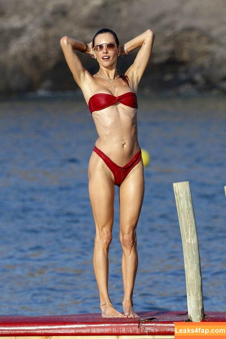 Alessandra Ambrosio / aleambrosio / alelovesanja / alessandraambrosio leaked photo photo #1479