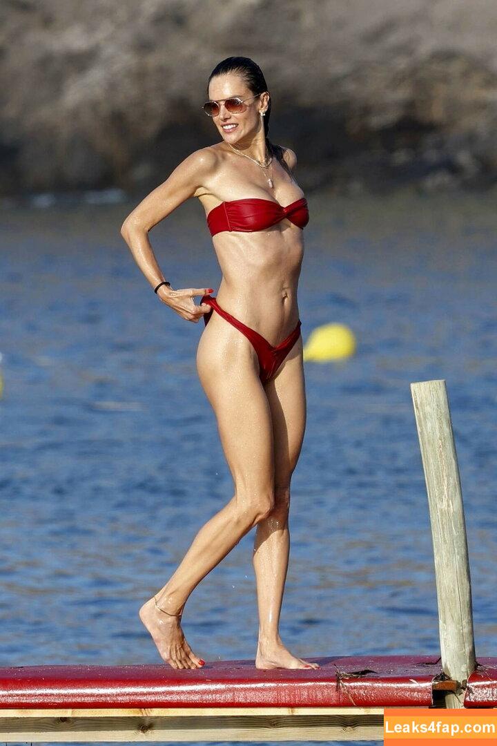 Alessandra Ambrosio / aleambrosio / alelovesanja / alessandraambrosio leaked photo photo #1481