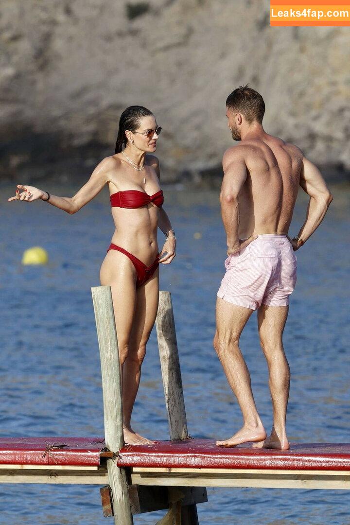 Alessandra Ambrosio / aleambrosio / alelovesanja / alessandraambrosio leaked photo photo #1495