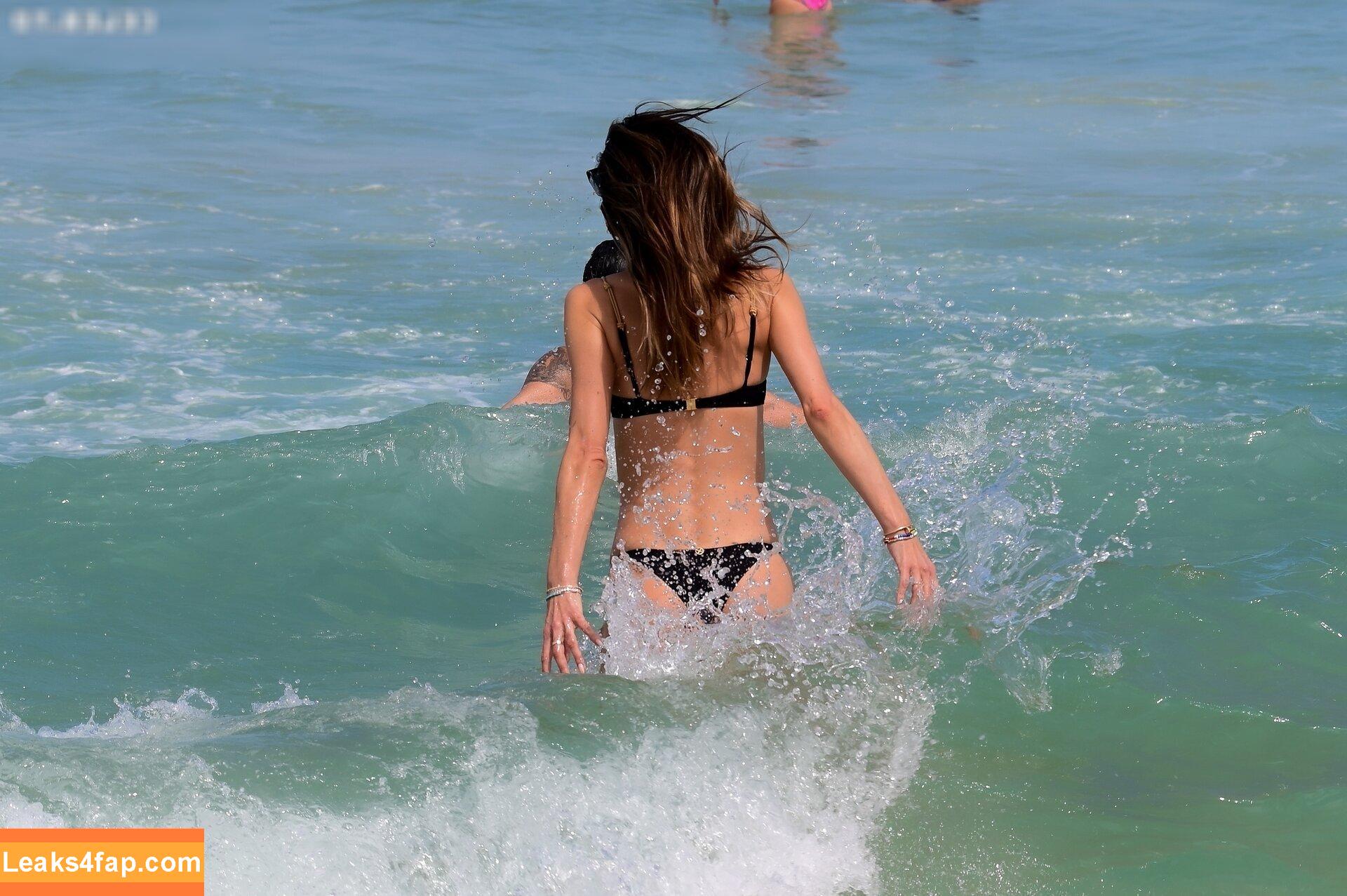 Alessandra Ambrosio / aleambrosio / alelovesanja / alessandraambrosio leaked photo photo #1618