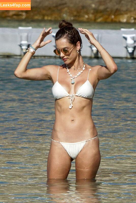 Alessandra Ambrosio / aleambrosio / alelovesanja / alessandraambrosio leaked photo photo #1635