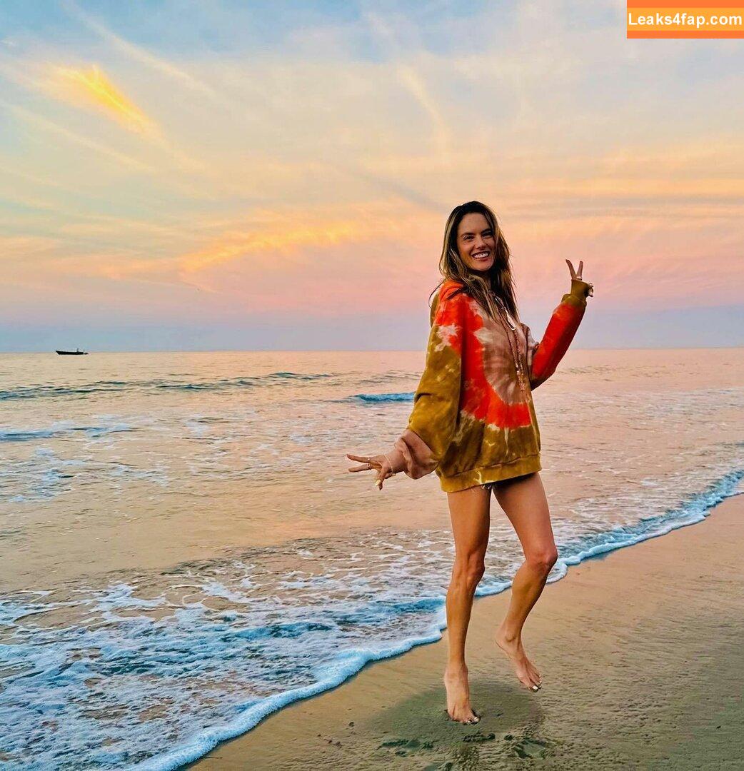 Alessandra Ambrosio / aleambrosio / alelovesanja / alessandraambrosio leaked photo photo #1789
