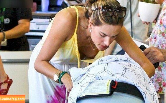 Alessandra Ambrosio / aleambrosio / alelovesanja / alessandraambrosio leaked photo photo #1794