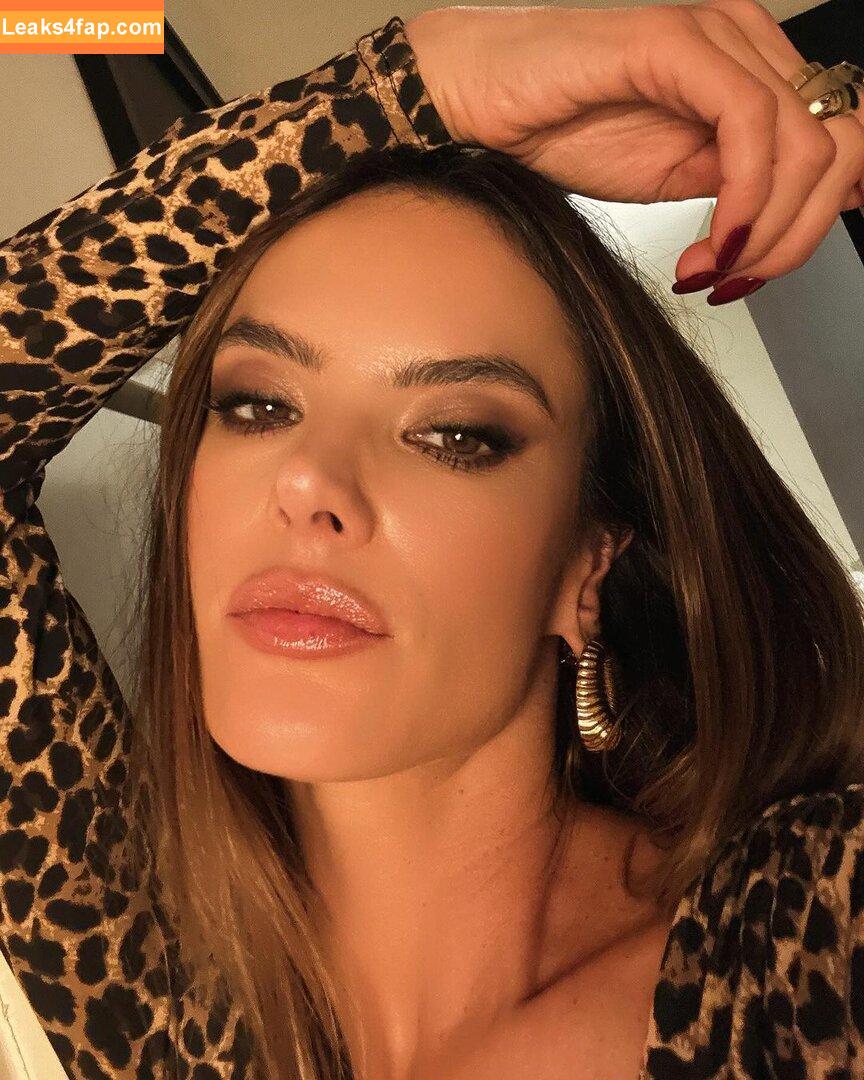 Alessandra Ambrosio / aleambrosio / alelovesanja / alessandraambrosio leaked photo photo #1844
