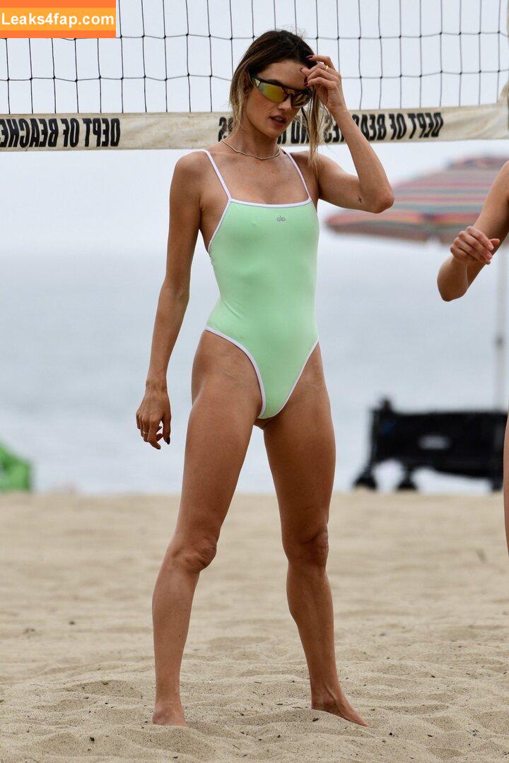 Alessandra Ambrosio / aleambrosio / alelovesanja / alessandraambrosio leaked photo photo #1903