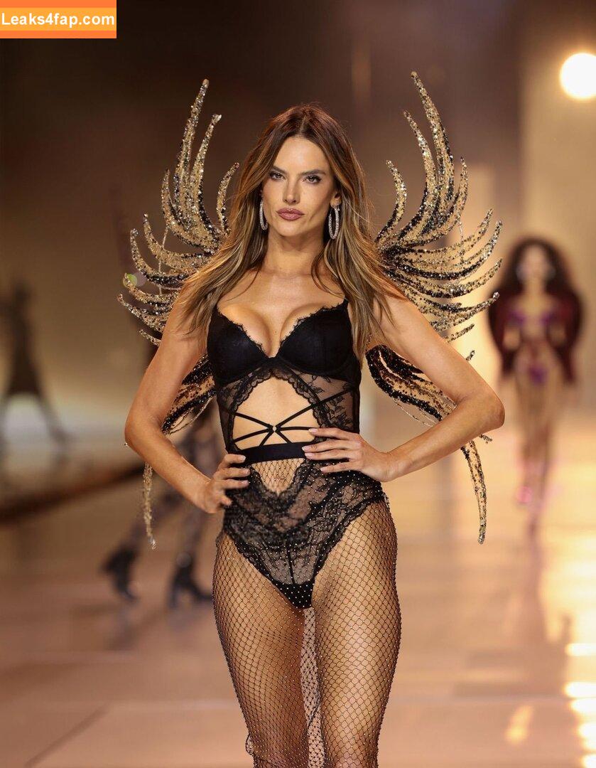 Alessandra Ambrosio / aleambrosio / alelovesanja / alessandraambrosio leaked photo photo #1924