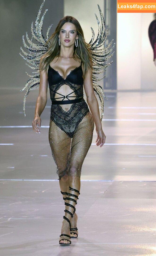 Alessandra Ambrosio / aleambrosio / alelovesanja / alessandraambrosio leaked photo photo #1932