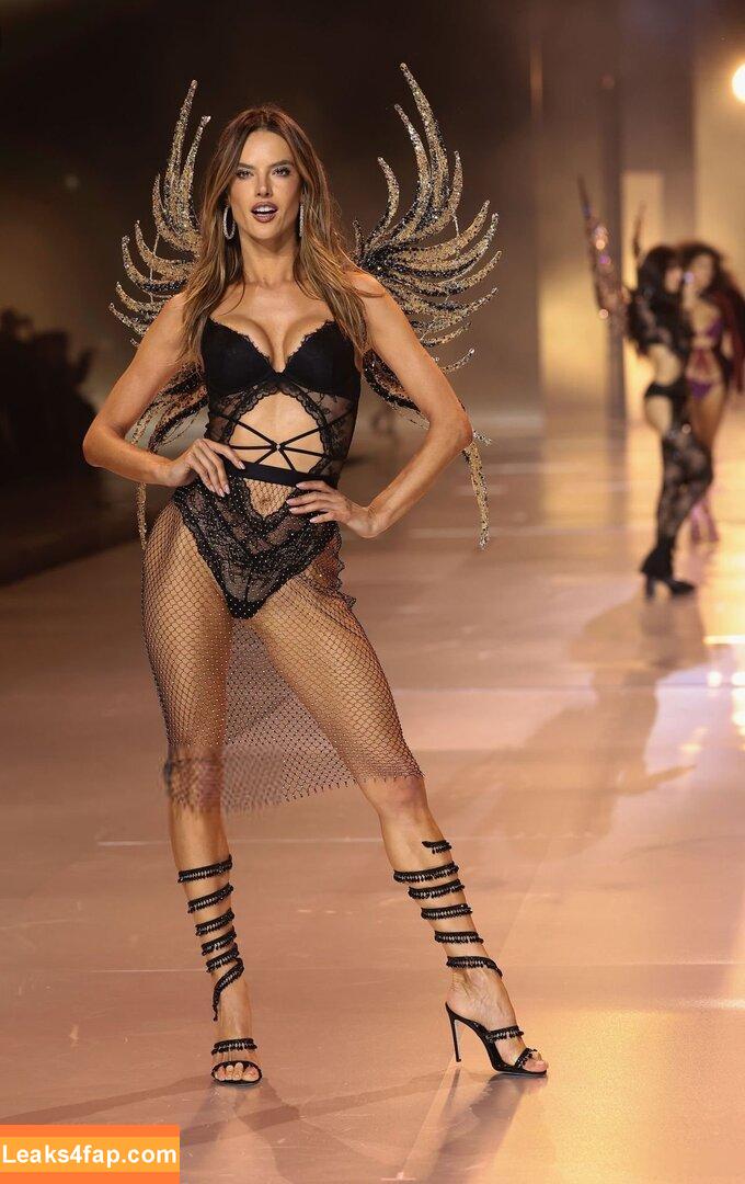 Alessandra Ambrosio / aleambrosio / alelovesanja / alessandraambrosio leaked photo photo #1940