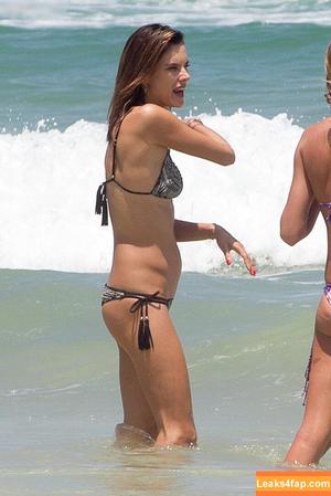 Alessandra Ambrosio photo #1026