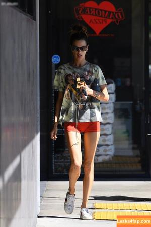 Alessandra Ambrosio photo #1068