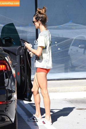 Alessandra Ambrosio photo #1069