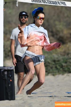 Alessandra Ambrosio photo #1127