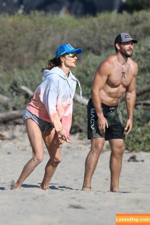 Alessandra Ambrosio photo #1142
