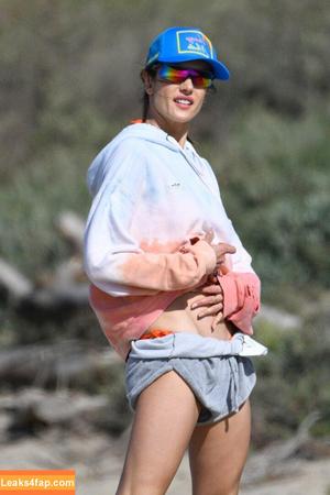 Alessandra Ambrosio photo #1160