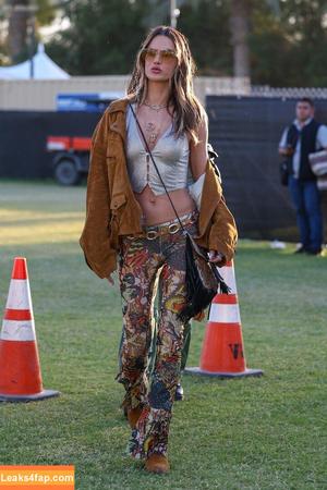Alessandra Ambrosio photo #1406
