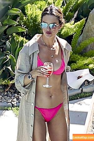 Alessandra Ambrosio photo #1462