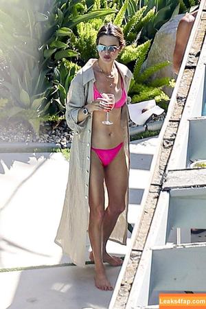 Alessandra Ambrosio photo #1468