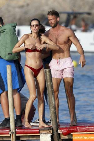 Alessandra Ambrosio photo #1491