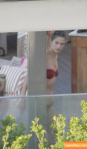 Alessandra Ambrosio photo #1536