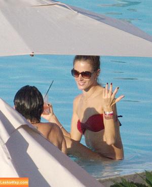Alessandra Ambrosio photo #1543