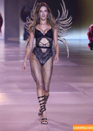 Alessandra Ambrosio photo #1931