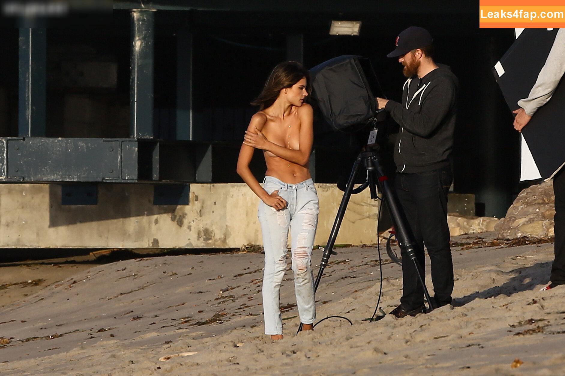 Alessandra Ambrosio / aleambrosio / alelovesanja / alessandraambrosio leaked photo photo #2035