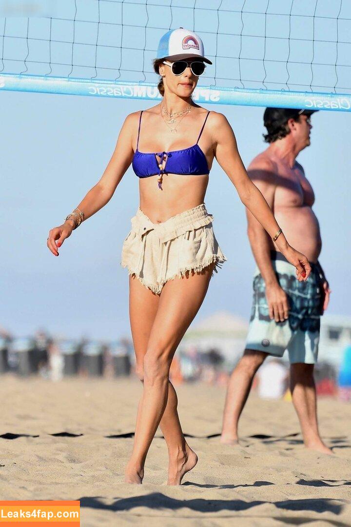 Alessandra Ambrosio / aleambrosio / alelovesanja / alessandraambrosio leaked photo photo #2064