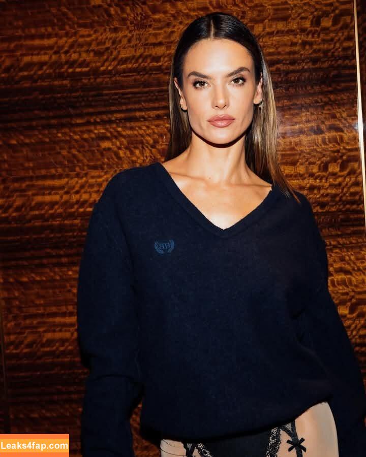 Alessandra Ambrosio / aleambrosio / alelovesanja / alessandraambrosio слитое фото фото #2500