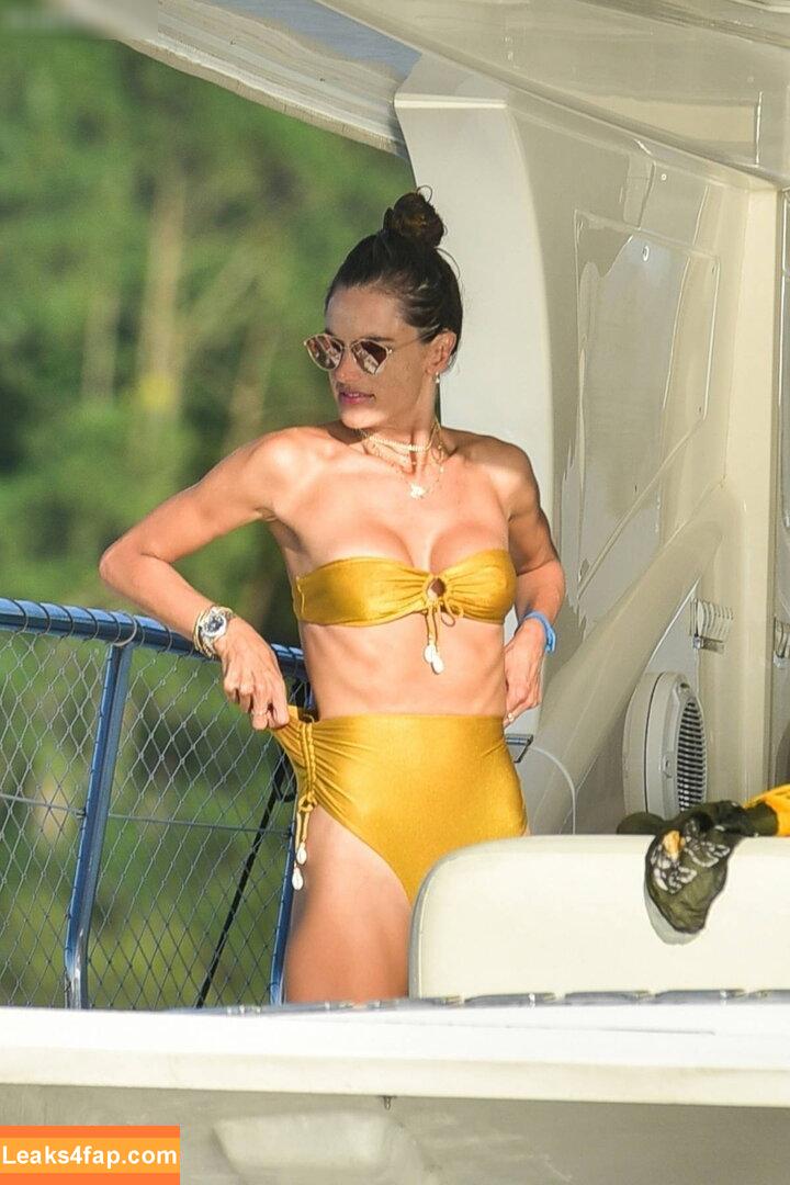 Alessandra Ambrosio / aleambrosio / alelovesanja / alessandraambrosio leaked photo photo #2513