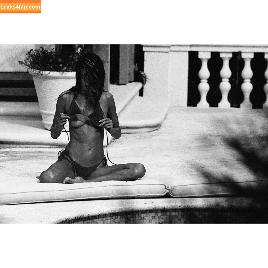 Alessandra Ambrosio / aleambrosio / alelovesanja / alessandraambrosio leaked photo photo #2727