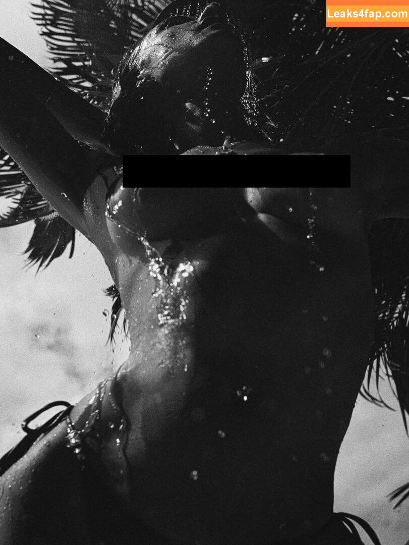 Alessandra Ambrosio / aleambrosio / alelovesanja / alessandraambrosio leaked photo photo #2735