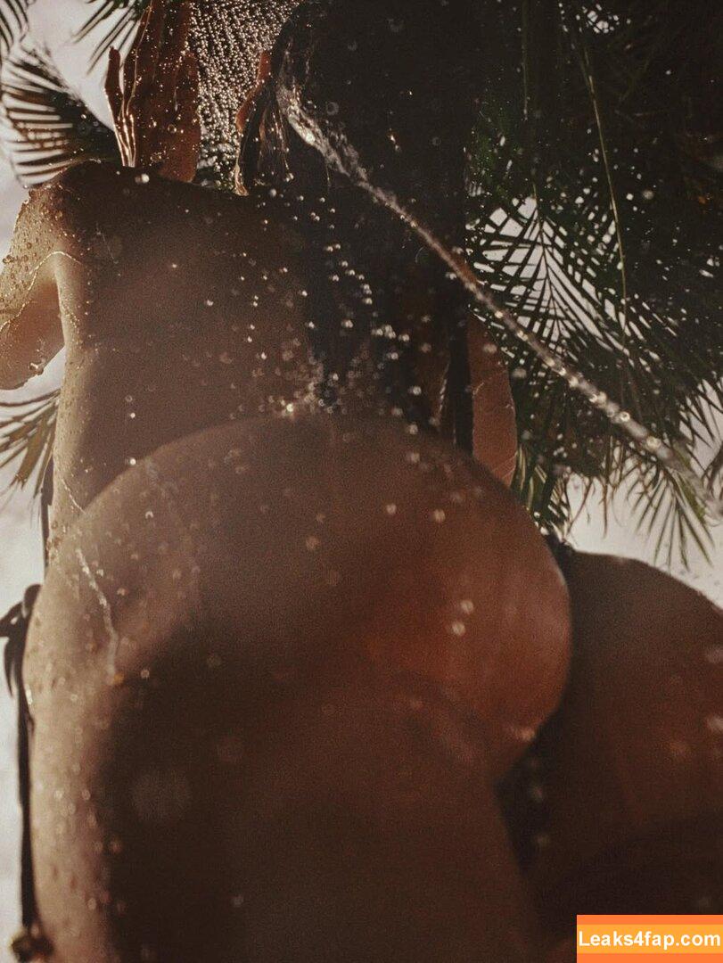 Alessandra Ambrosio / aleambrosio / alelovesanja / alessandraambrosio leaked photo photo #2742