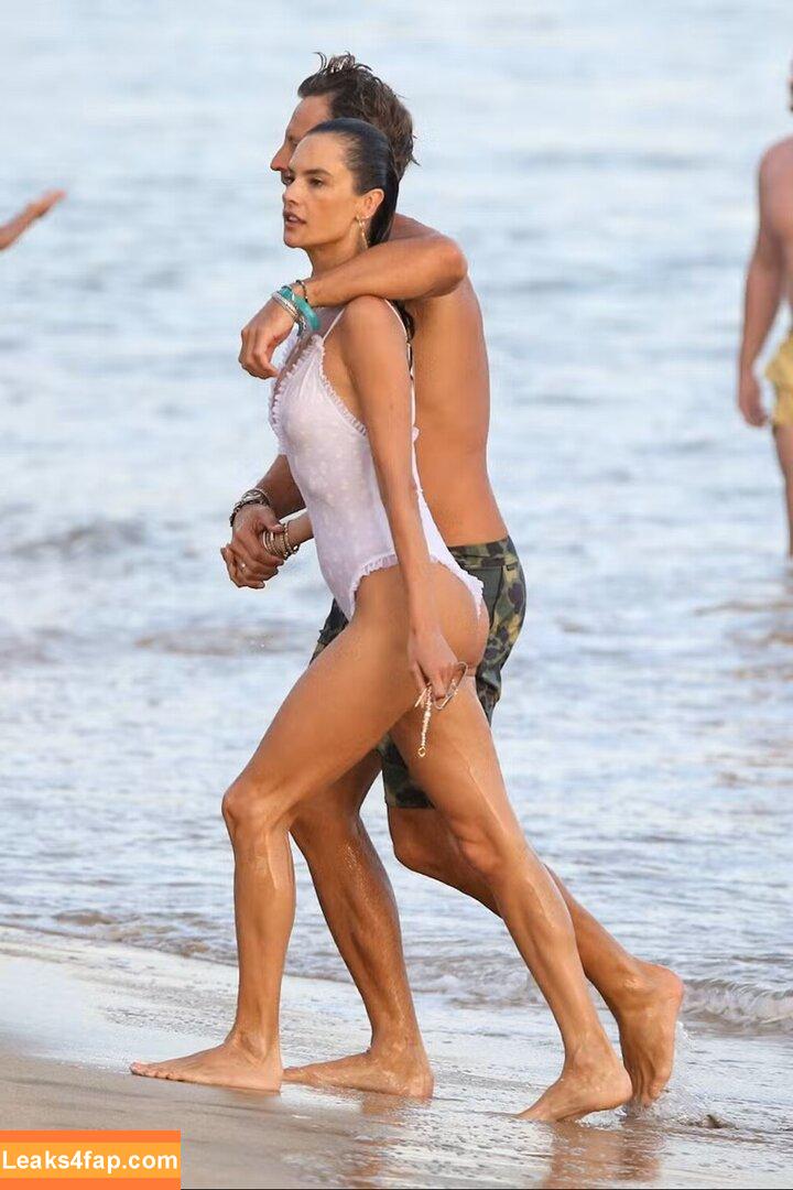 Alessandra Ambrosio / Alessandra / aleambrosio / alelovesanja / alessandraambrosio / https: leaked photo photo #2806