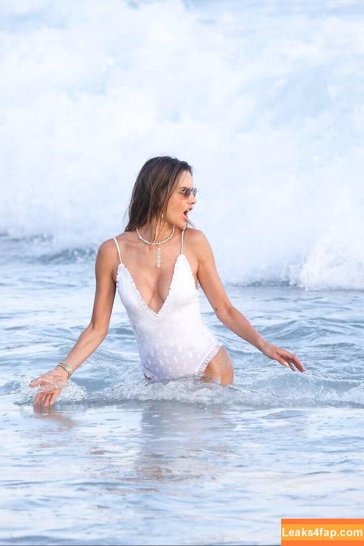 Alessandra Ambrosio / Alessandra / aleambrosio / alelovesanja / alessandraambrosio / https: leaked photo photo #2807