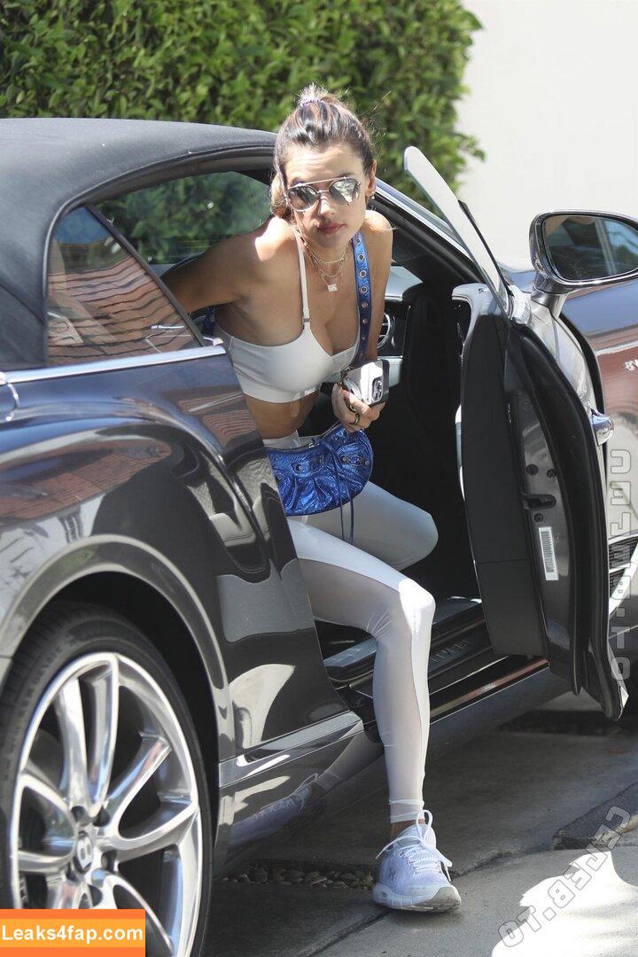 Alessandra Ambrosio / Alessandra / aleambrosio / alelovesanja / alessandraambrosio / https: leaked photo photo #2889