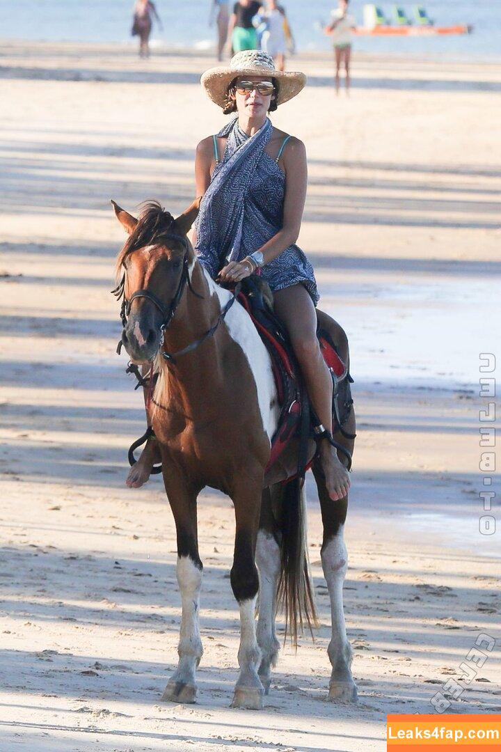 Alessandra Ambrosio / Alessandra / aleambrosio / alelovesanja / alessandraambrosio / https: leaked photo photo #2949