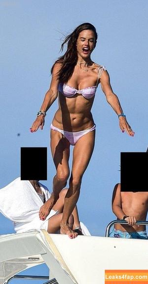 Alessandra Ambrosio photo #2010