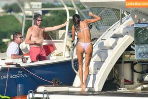 Alessandra Ambrosio photo #2011