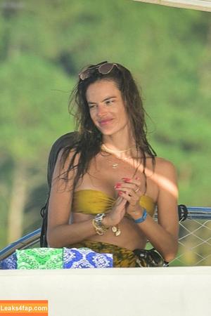 Alessandra Ambrosio photo #2519