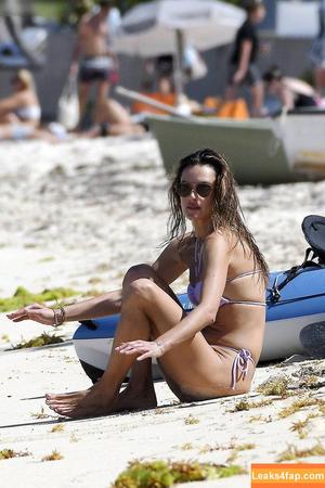 Alessandra Ambrosio photo #2592