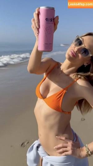 Alessandra Ambrosio photo #2717