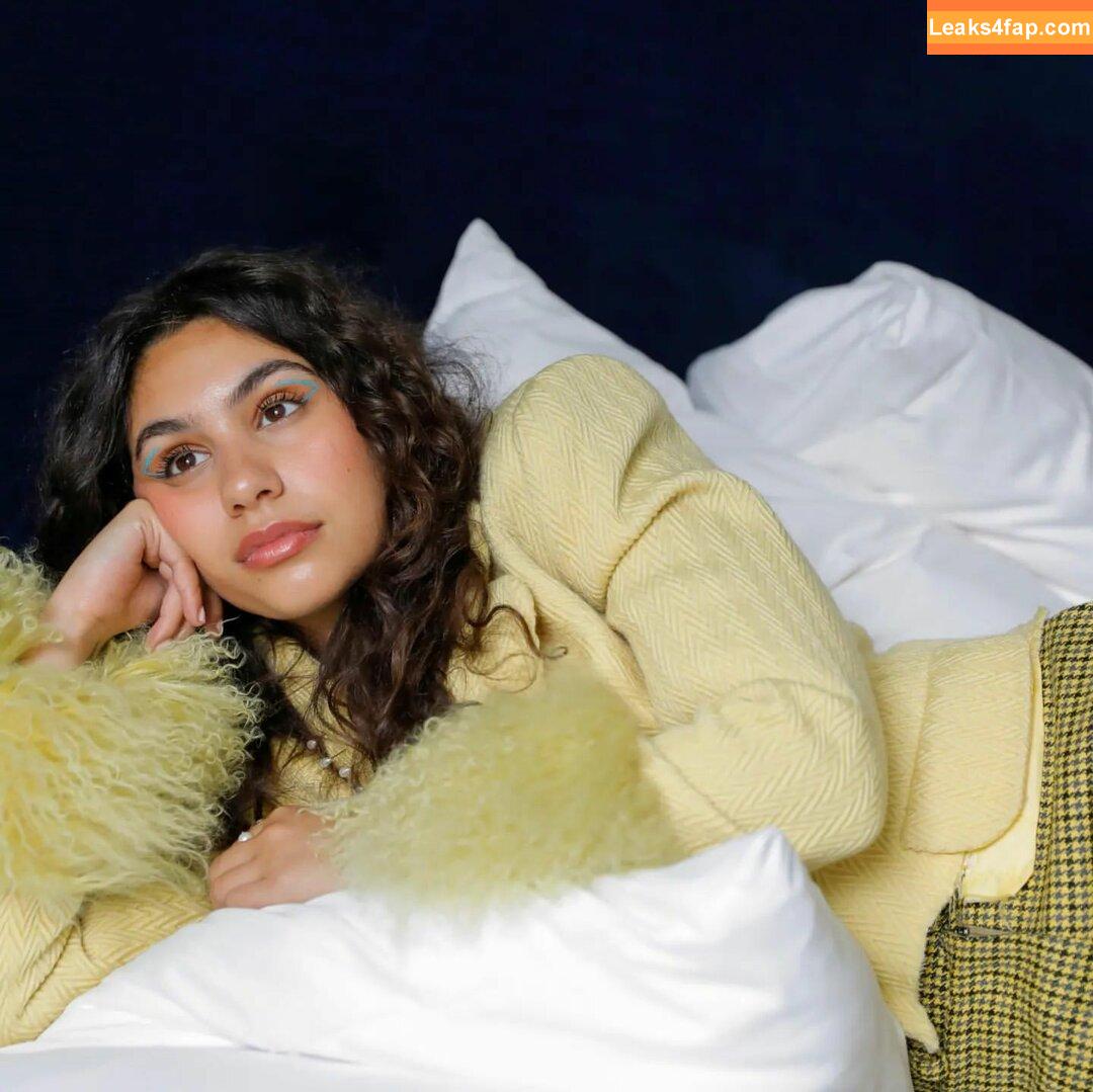 Alessia Cara / 697145310 / alessiacara / alessiasmusic leaked photo photo #0018